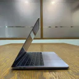 Apple MacBook Pro 2019 (Used) Intel Core i5 8/256 | 113 Cycles | Space Grey - Code: RNMB0021 3